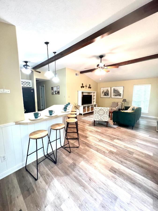 2 Bdrm Treehouse Hideout- Lake Conroe With Boat Ramp Montgomery Eksteriør bilde