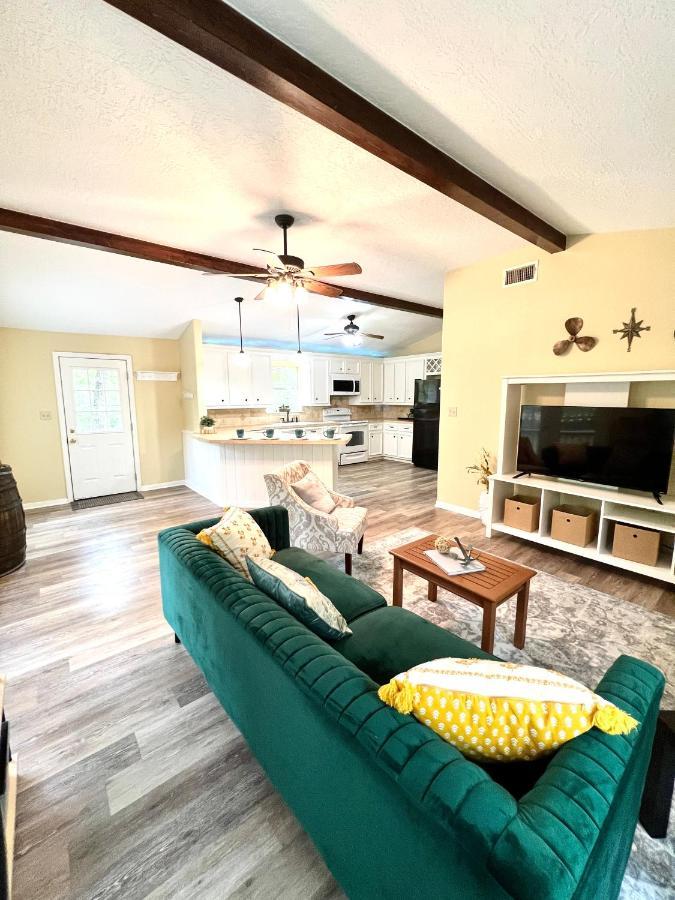 2 Bdrm Treehouse Hideout- Lake Conroe With Boat Ramp Montgomery Eksteriør bilde